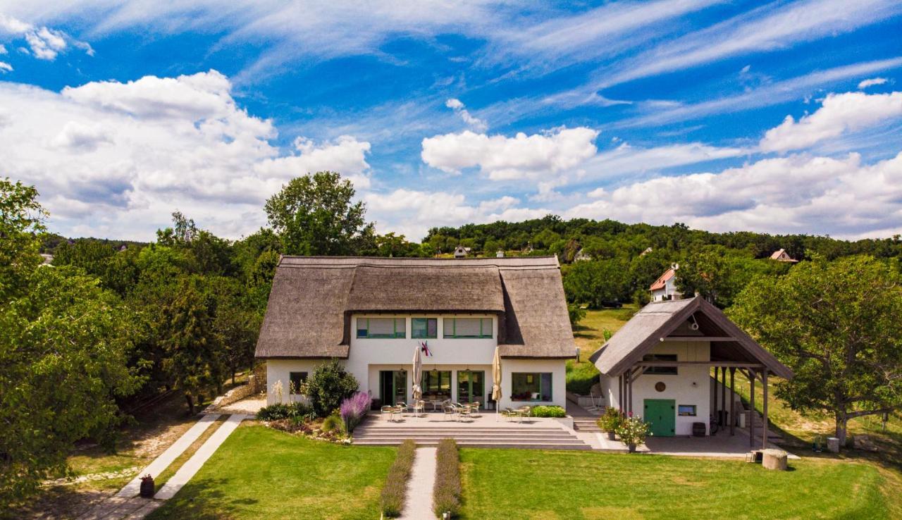 Fuerjes Udvarhaz Vászoly Extérieur photo